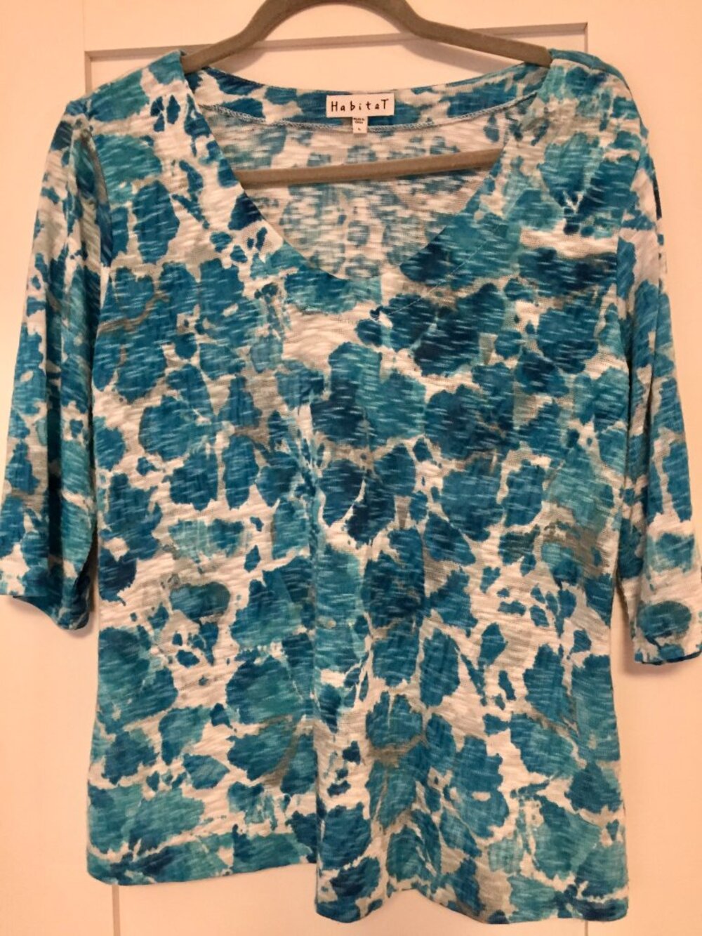 Habitat V Neck